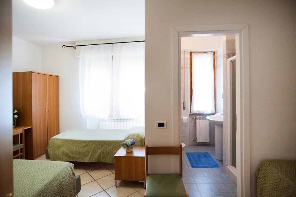 HOTEL LA TOSCANA AREZZO It lia de R 175 iBOOKED